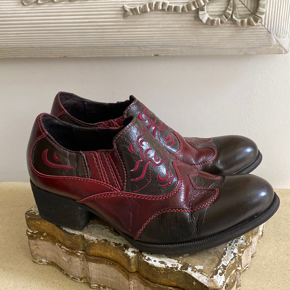 BORN Leather Napa Expresso Western Bootie
